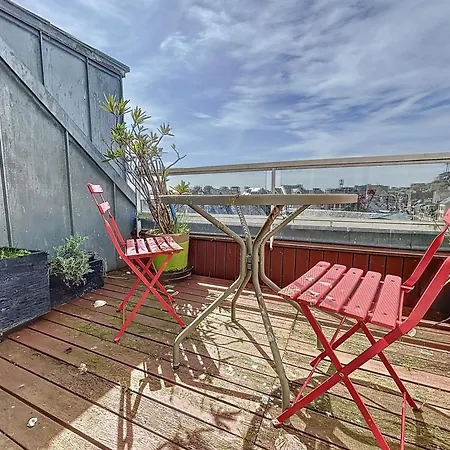 Duplex T3 Avec Terrasse, Vue Sur Et Wifi - Fr-1-361-566 * Granville