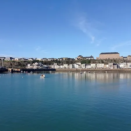 Duplex T3 Avec Terrasse Au Coeur De - Fr-1-361-566 * Granville