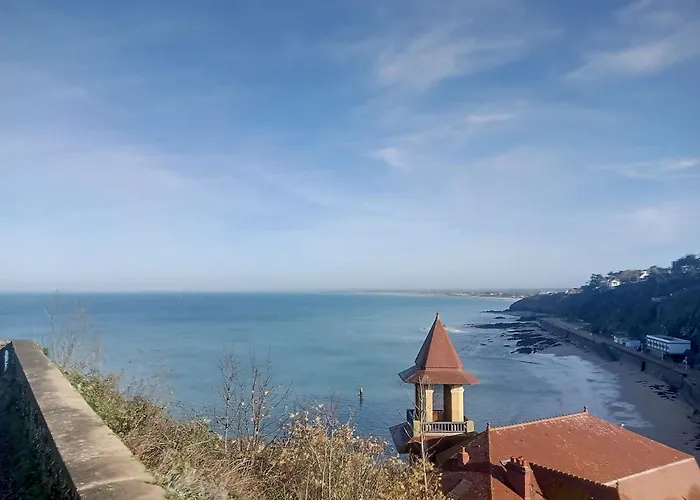 Duplex T3 Avec Terrasse Au Coeur De - Fr-1-361-566