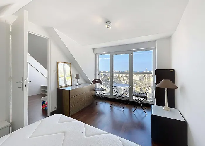 Duplex T3 Avec Terrasse Au Coeur De - Fr-1-361-566 * Granville