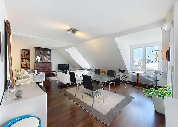 Duplex T3 Avec Terrasse Au Coeur De - Fr-1-361-566 * Granville